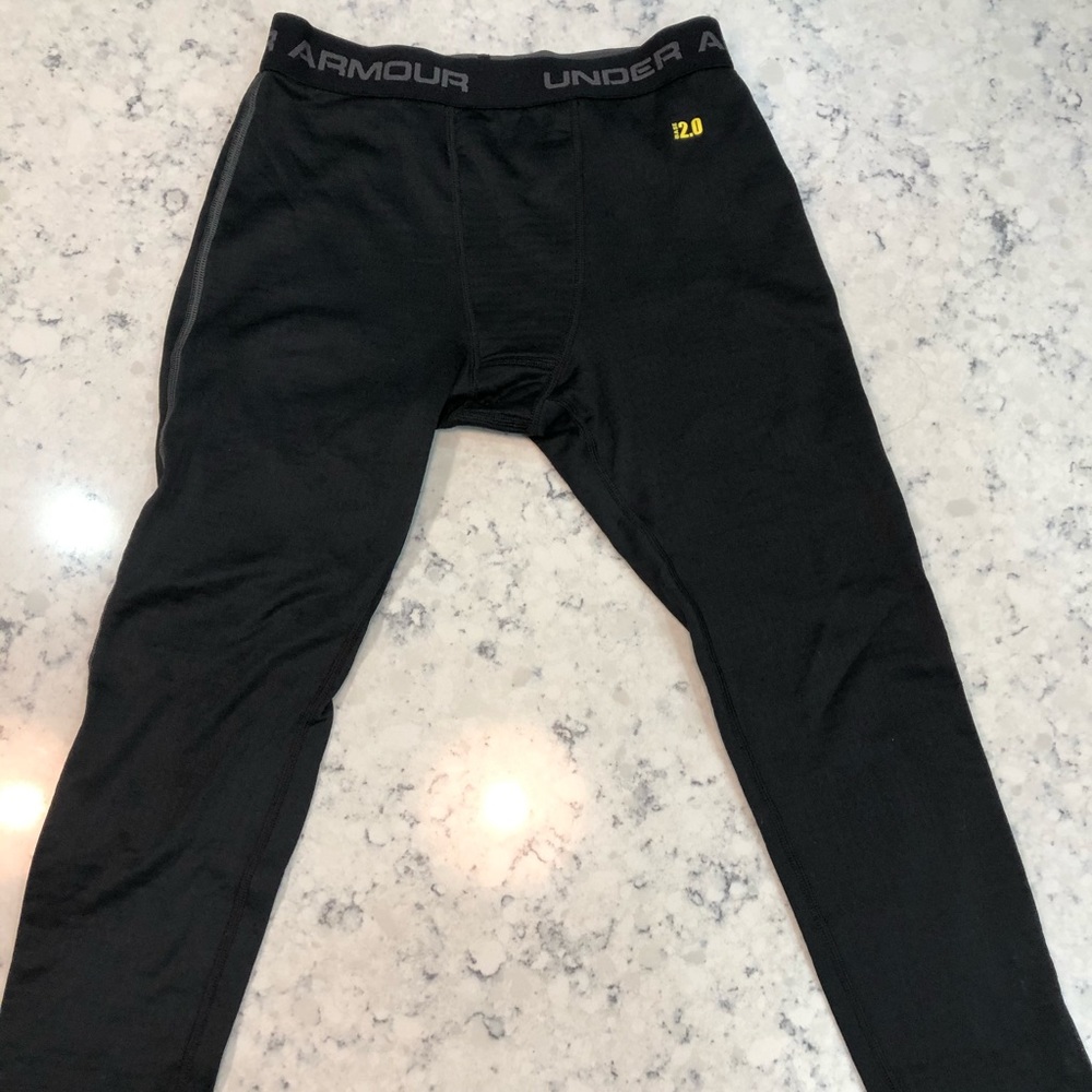 Under Armor Boys Cold Gear base layer pants